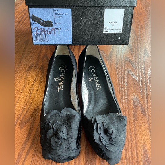 Chanel Block Heel Pumps - Picture 4 of 5